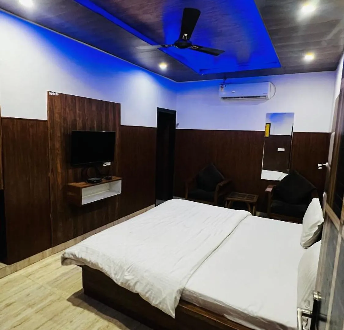 Hotel Ambani Zirakpur 0*,  India